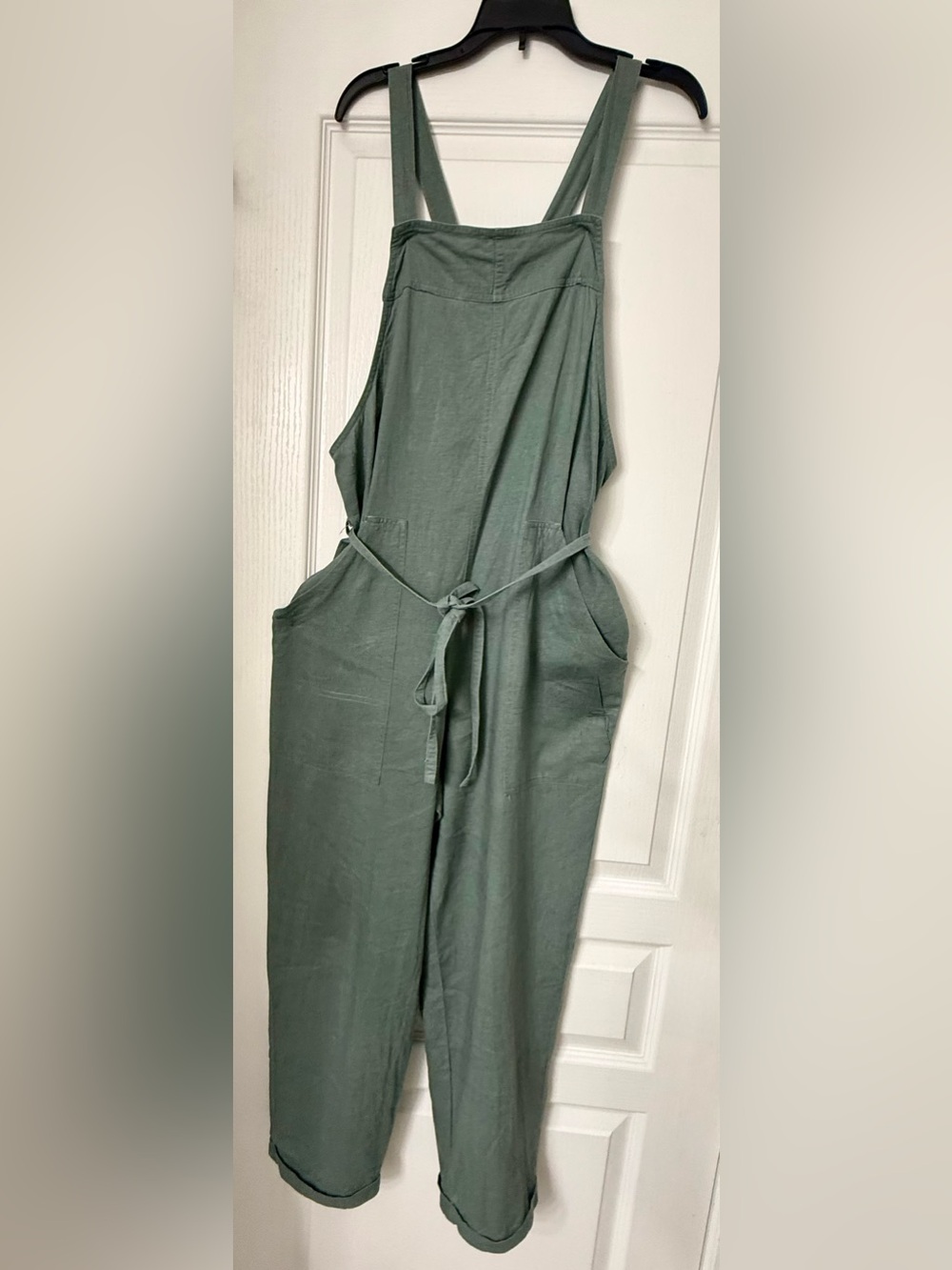 Universal Thread Olive Green Sleeveless Tie-Waist Jumpsuit
